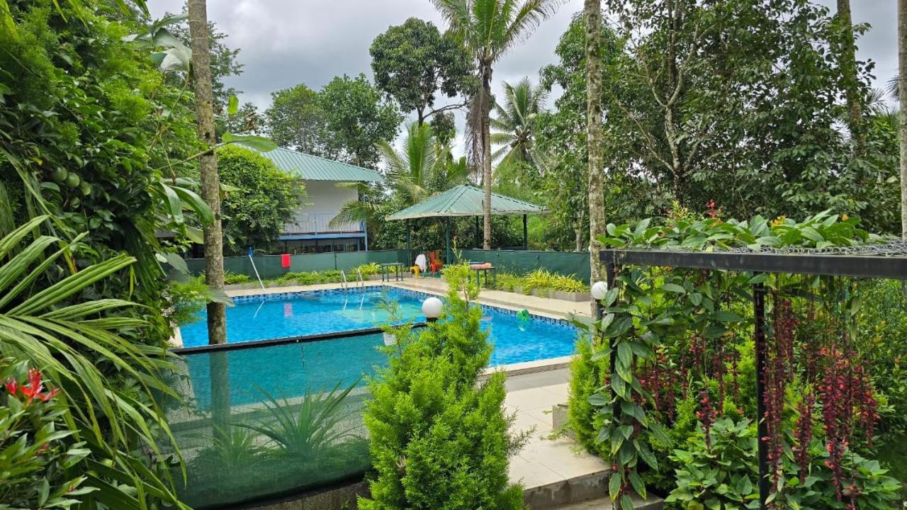 Green Aura Private Villas Sultan Bathery Bagian luar foto