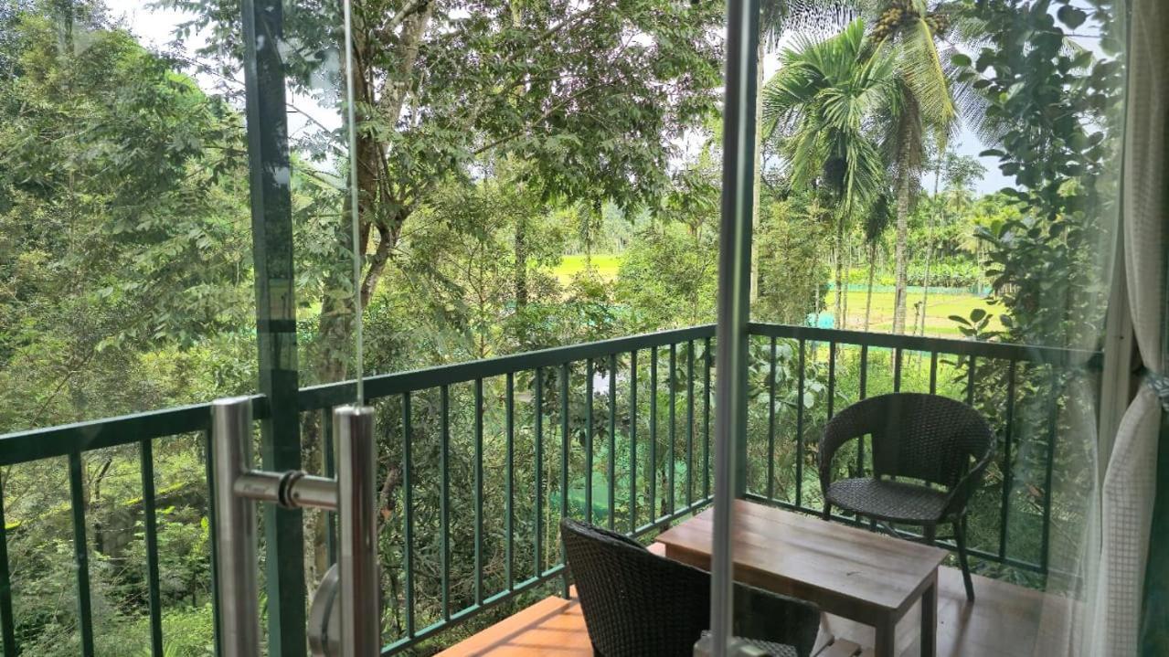 Green Aura Private Villas Sultan Bathery Bagian luar foto