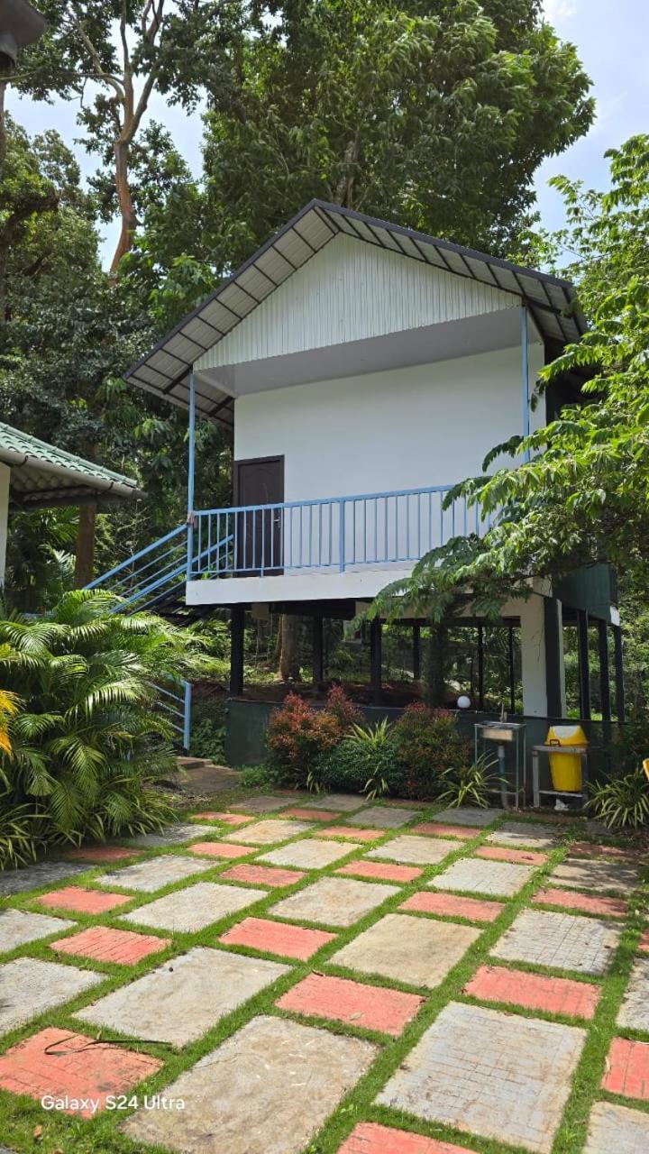 Green Aura Private Villas Sultan Bathery Bagian luar foto