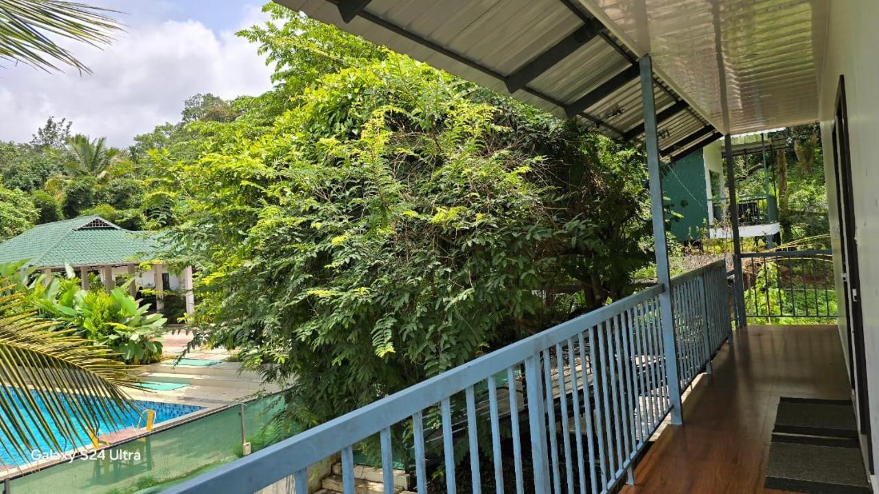 Green Aura Private Villas Sultan Bathery Bagian luar foto