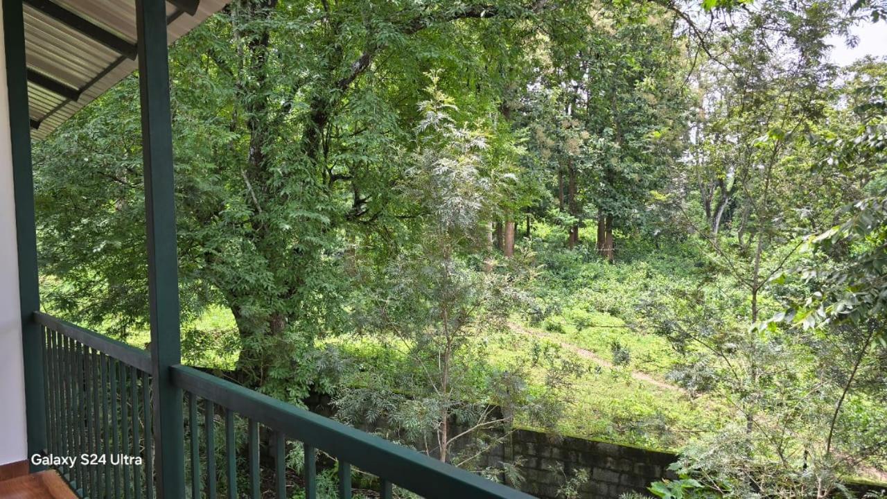 Green Aura Private Villas Sultan Bathery Bagian luar foto
